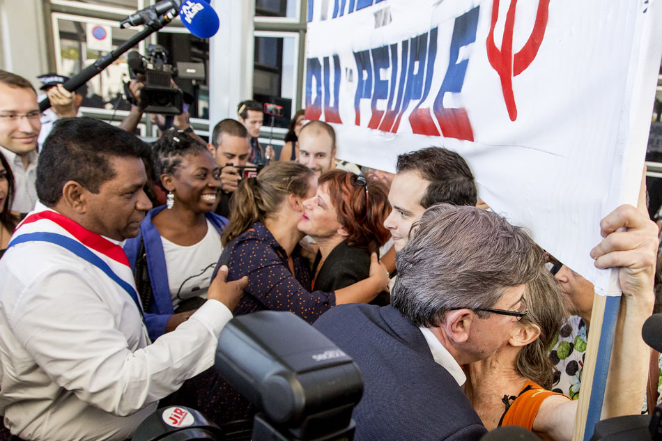 Retour en images sur l'arrivée de Jean-Luc Mélenchon à La Réunion