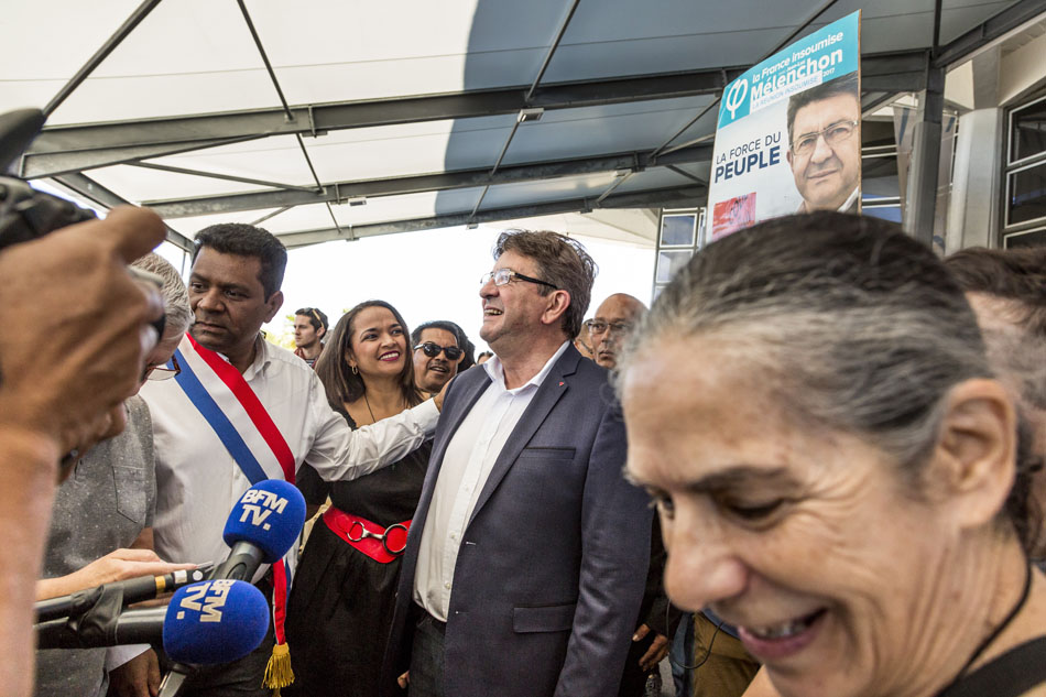 Retour en images sur l'arrivée de Jean-Luc Mélenchon à La Réunion