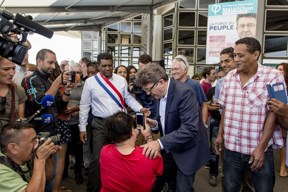 Retour en images sur l'arrivée de Jean-Luc Mélenchon à La Réunion