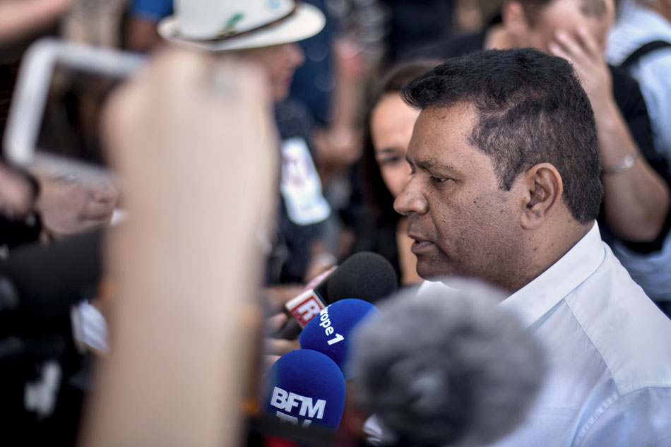Retour en images sur l'arrivée de Jean-Luc Mélenchon à La Réunion