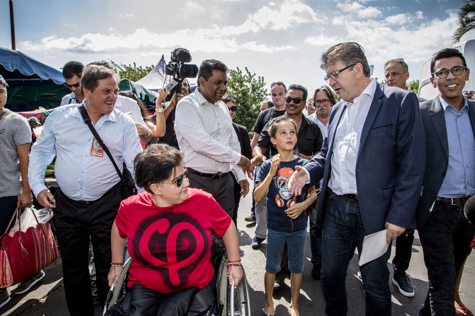[RETOUR IMAGES] Du bon temps pour Jean-Luc Mélenchon au marché de Ste-Marie