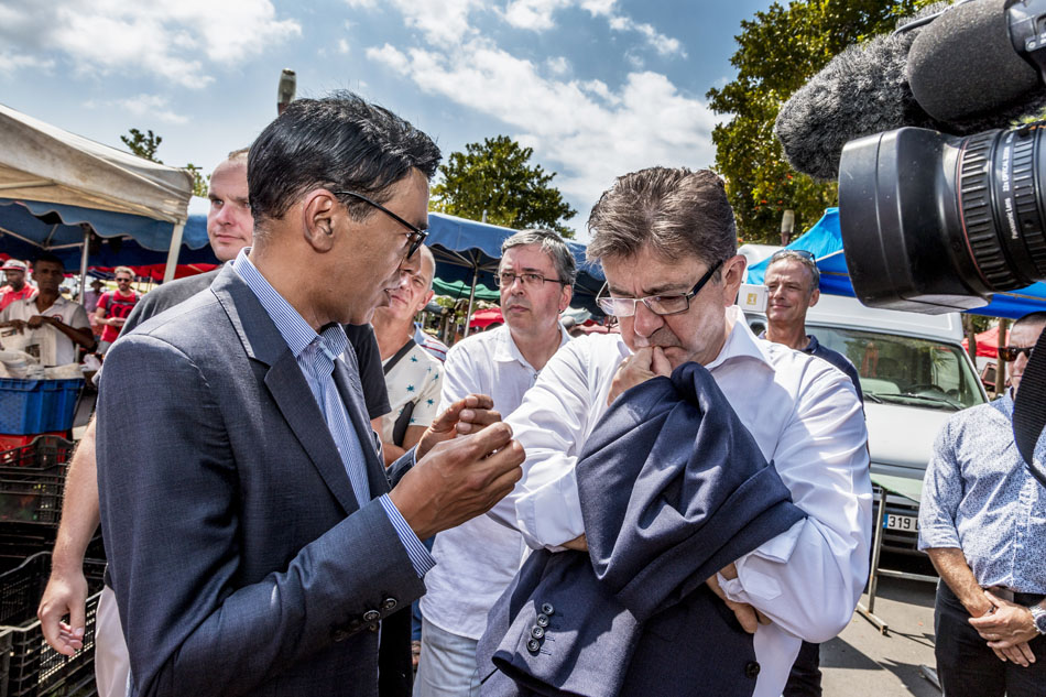 [RETOUR IMAGES] Du bon temps pour Jean-Luc Mélenchon au marché de Ste-Marie