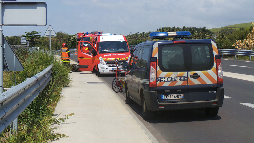 Ste-Suzanne: Un scootériste fait une sortie de route