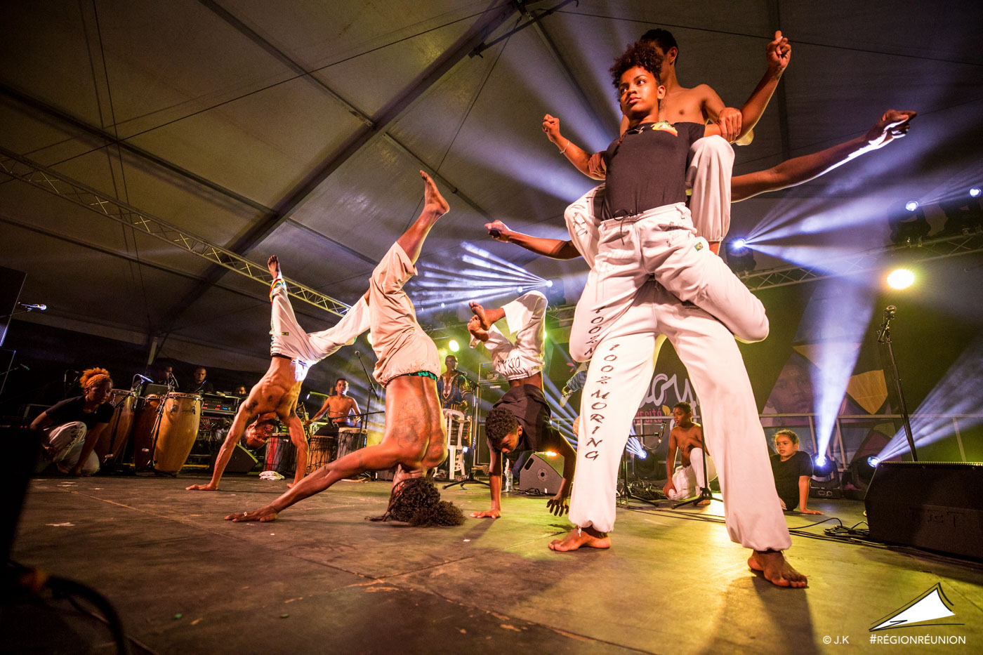 Fête du Maloya : L’ambiance au Colosse