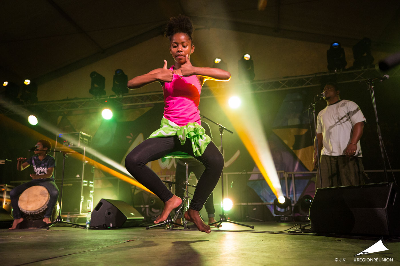 Fête du Maloya : L’ambiance au Colosse