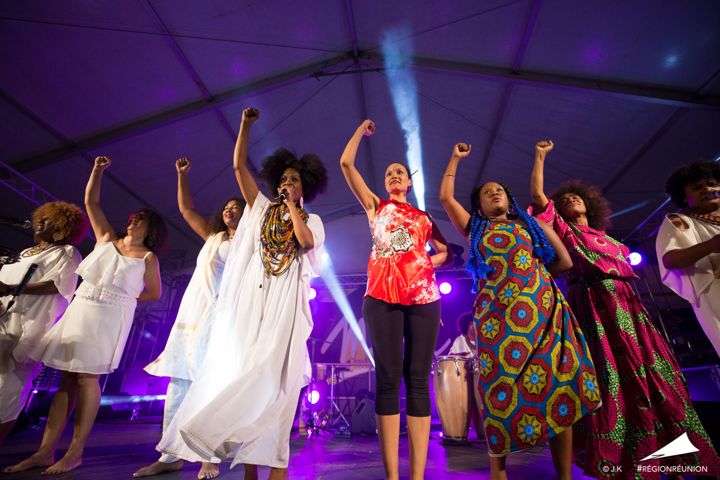 Fête du Maloya : L’ambiance au Colosse