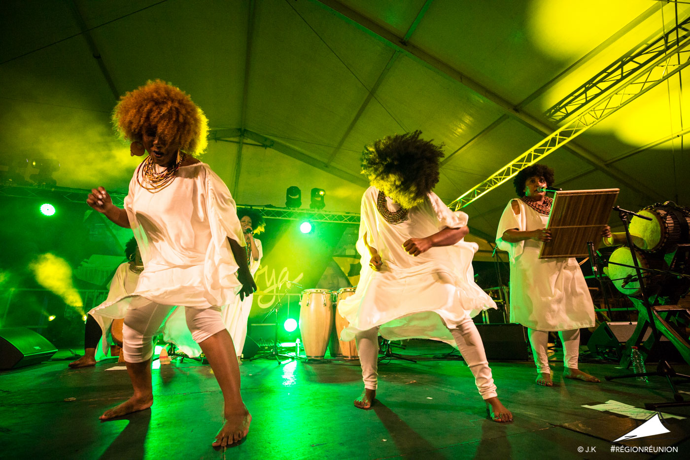 Fête du Maloya : L’ambiance au Colosse