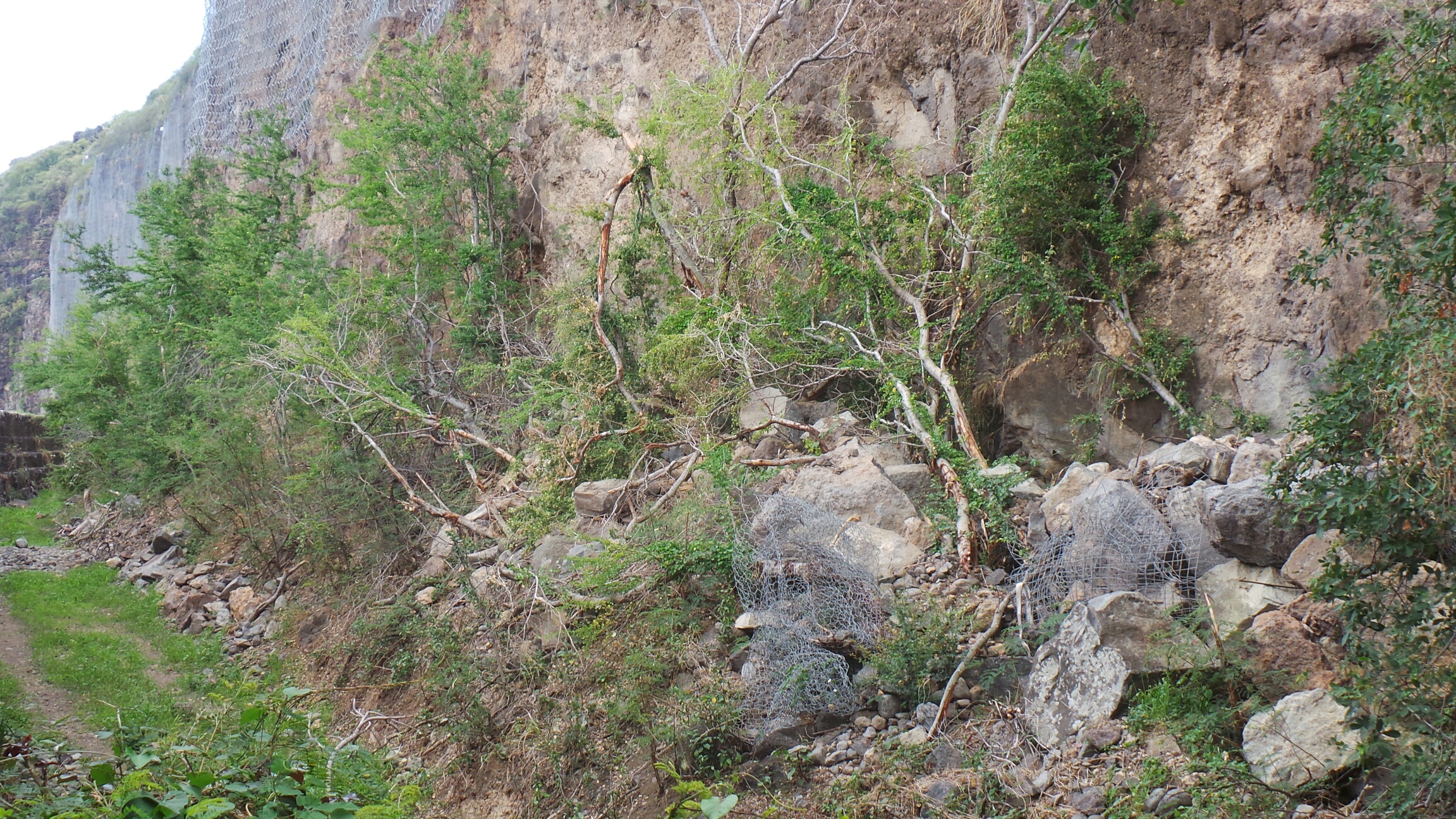 Route du littoral : Les photos de l'éboulis