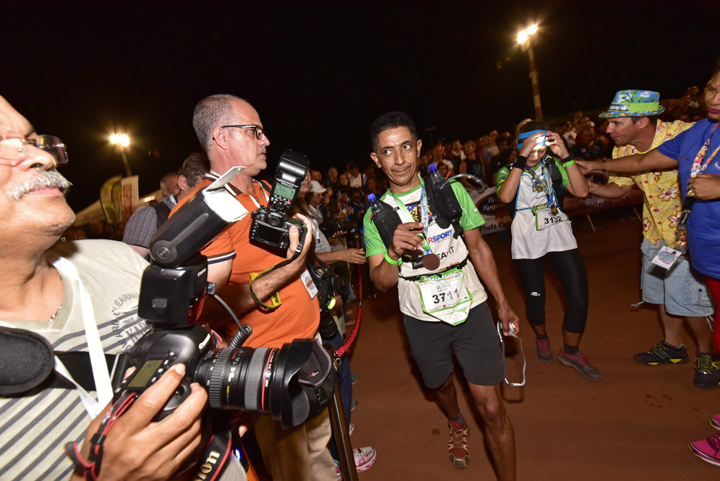 L'arrivée des derniers coureurs de la Mascareignes en images