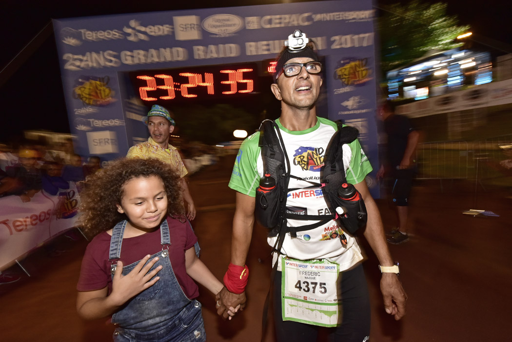 L'arrivée des derniers coureurs de la Mascareignes en images