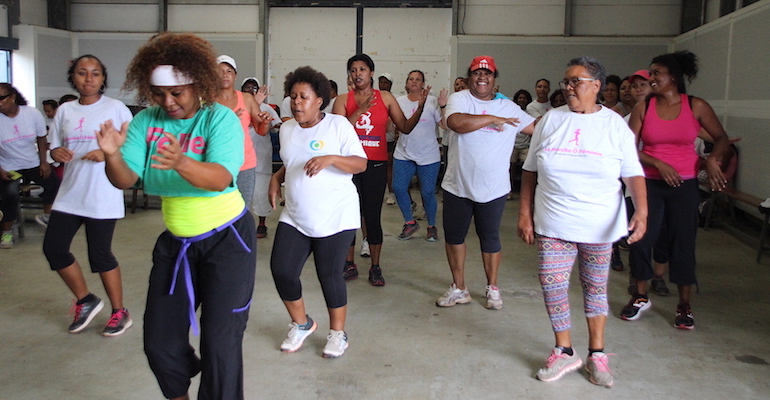 220 femmes pour la
