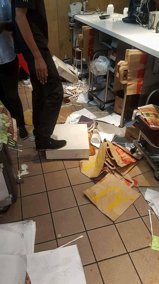Le Port : Les casseurs pillent le McDonald's