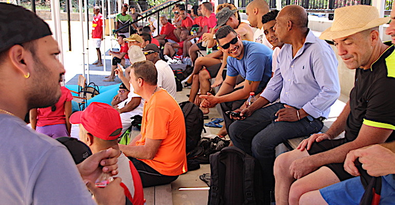 Front de Mer : Le beach-soccer des pompiers