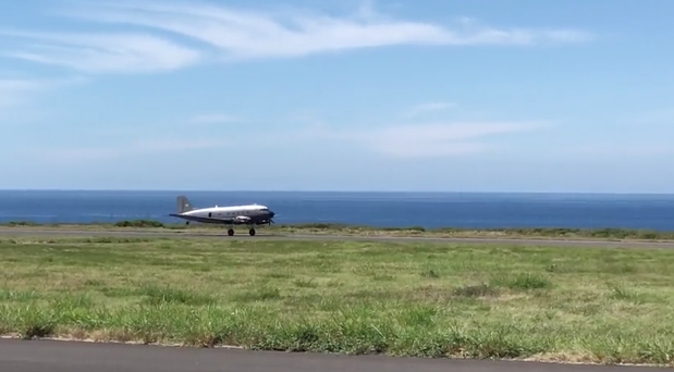 [VIDEO] Le Dc3 sud africain au décollage