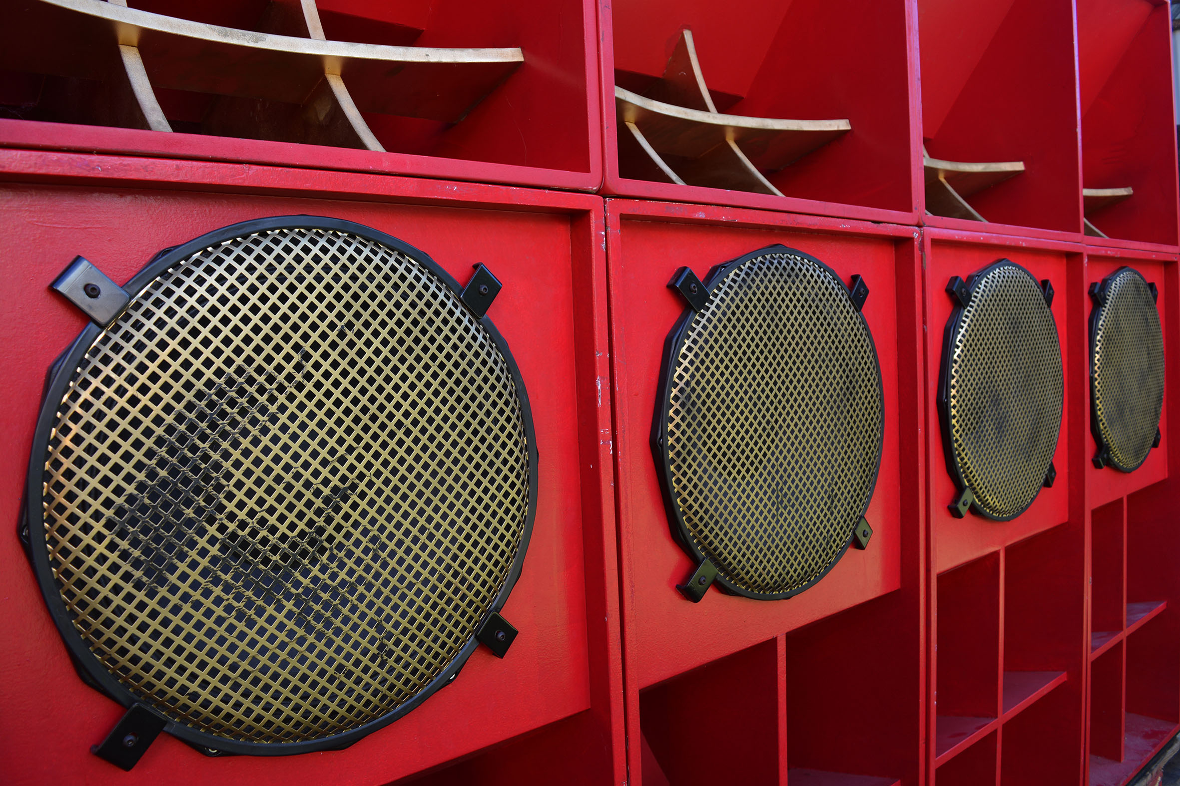 Electropicales Soundsystem au Bisik : Du très gros son à St-Benoît !