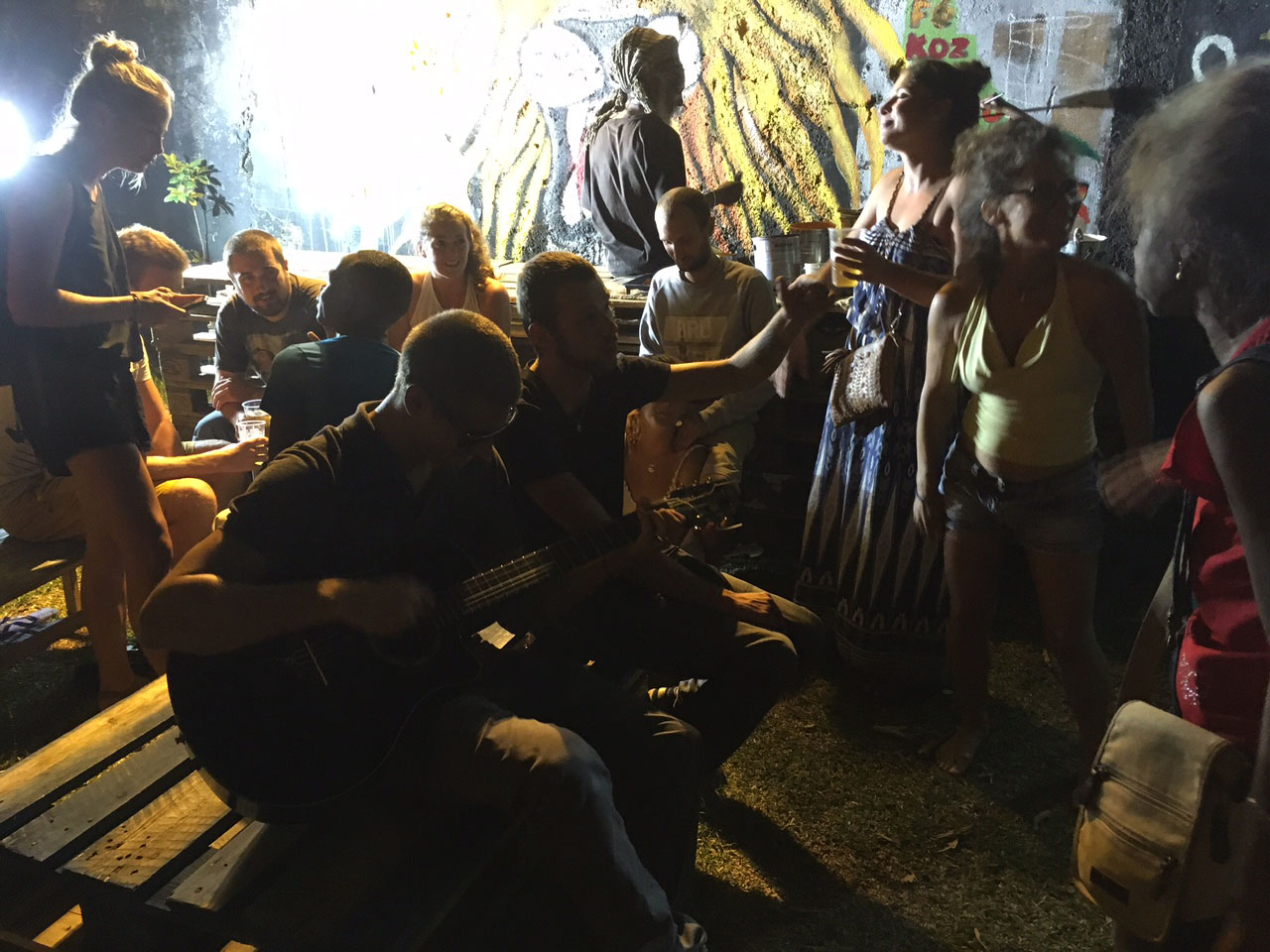 Electropicales Soundsystem au Bisik : Du très gros son à St-Benoît !