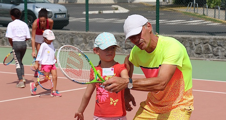200 enfants pour