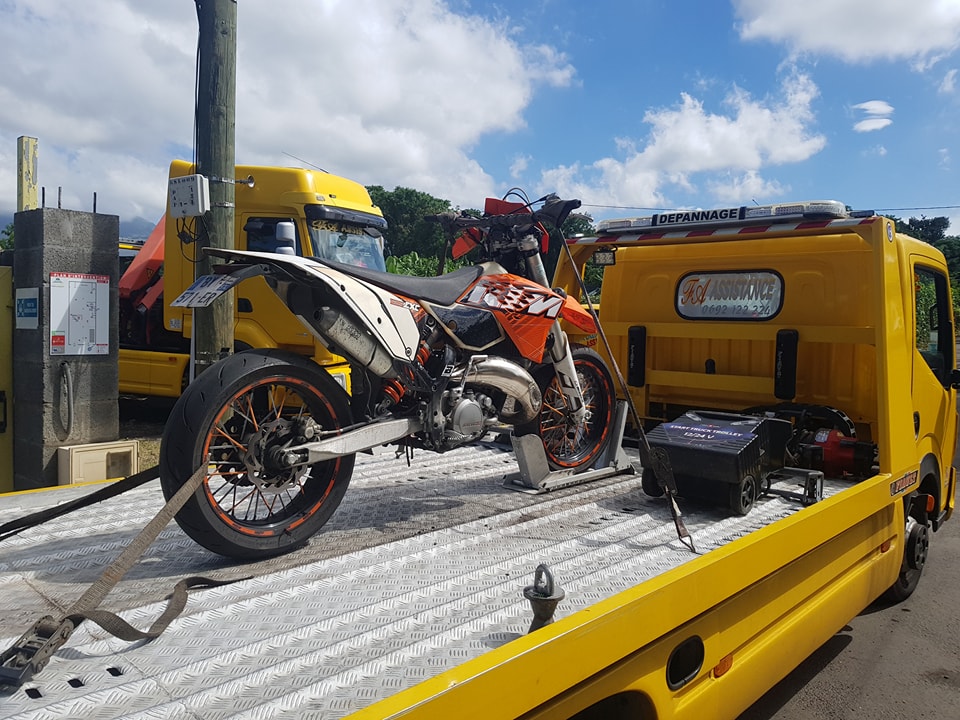 Un motard d'une vingtaine d'années perd la vie à Saint-Louis