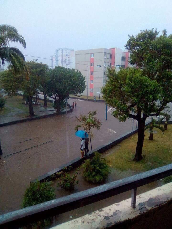 A quand un rodéo en jet skis dans les rues du Chaudron?