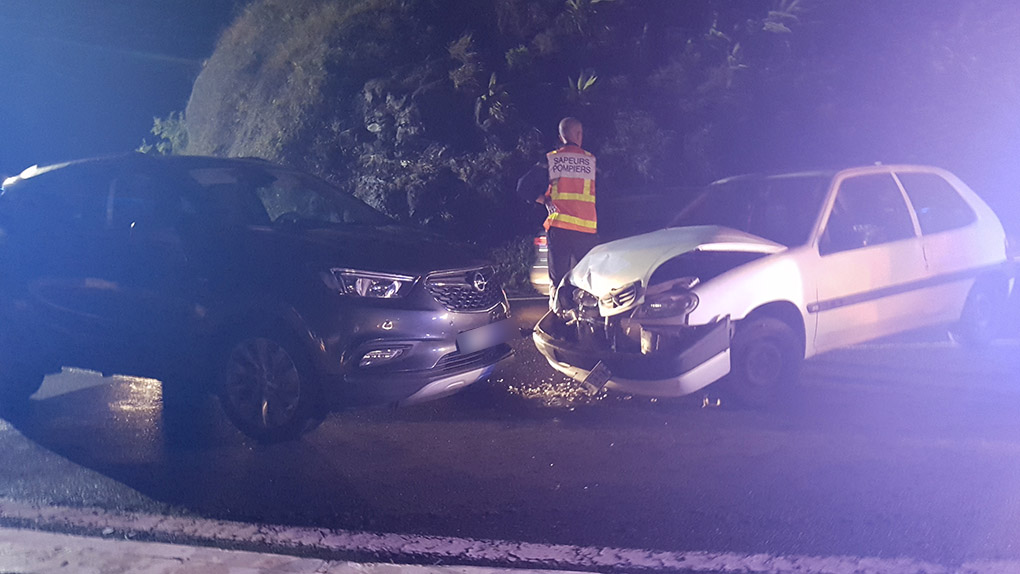 La Montagne: Collision frontale entre deux voitures