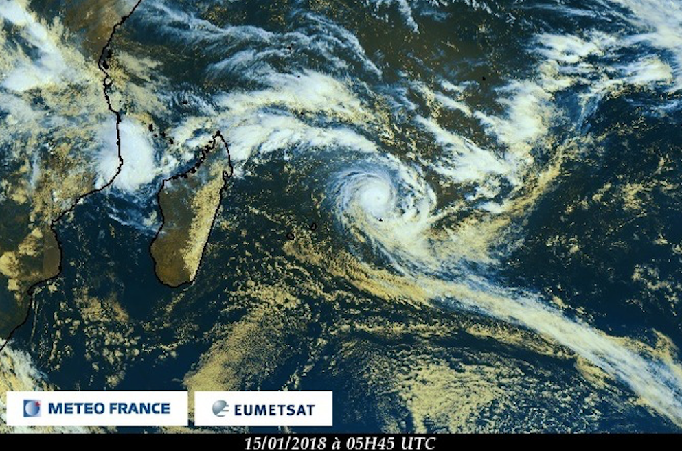 À 855 km, Berguitta se déplace à 4 km/h, un autre système à l'ouest de Madagascar