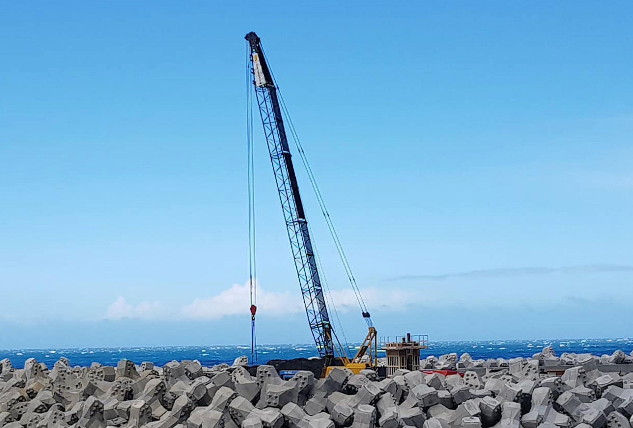 Le chantier de la NRL en stand by dans l'attente du cyclone