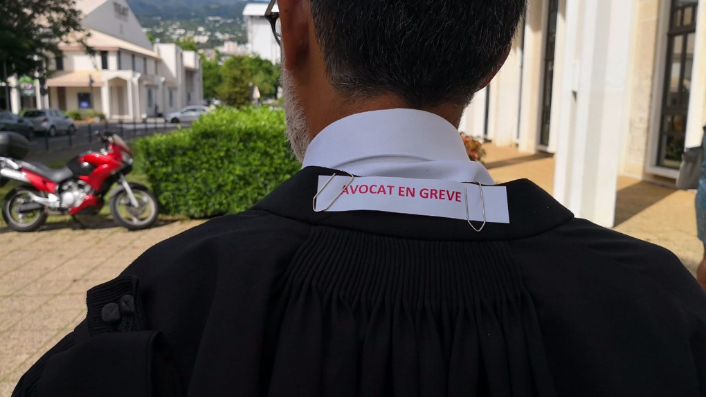 Justice morte : Les avocats unis contre le projet de loi