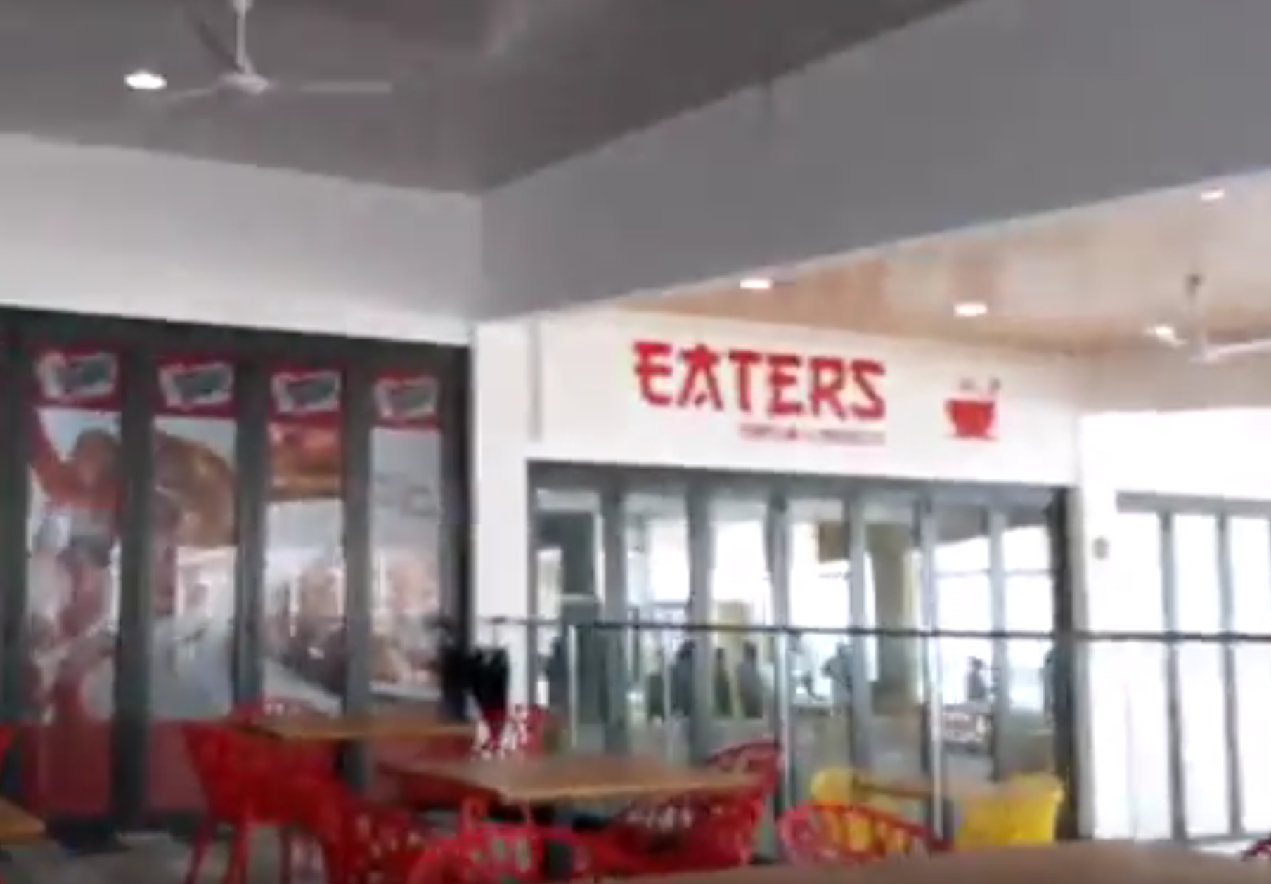 Apavou inaugure un centre commercial à Maurice