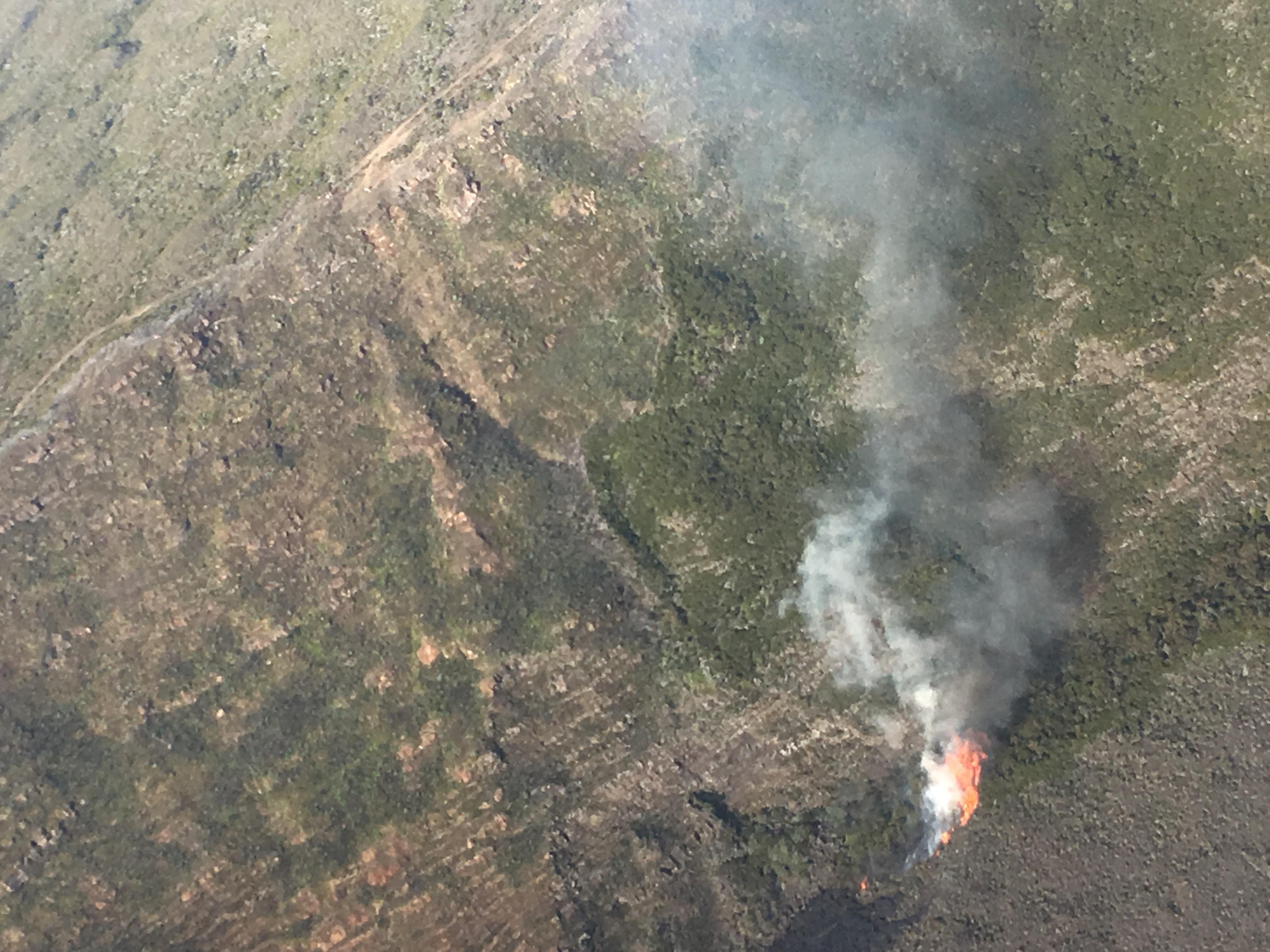 Volcan: Surveillance au pied du rempart après un incendie