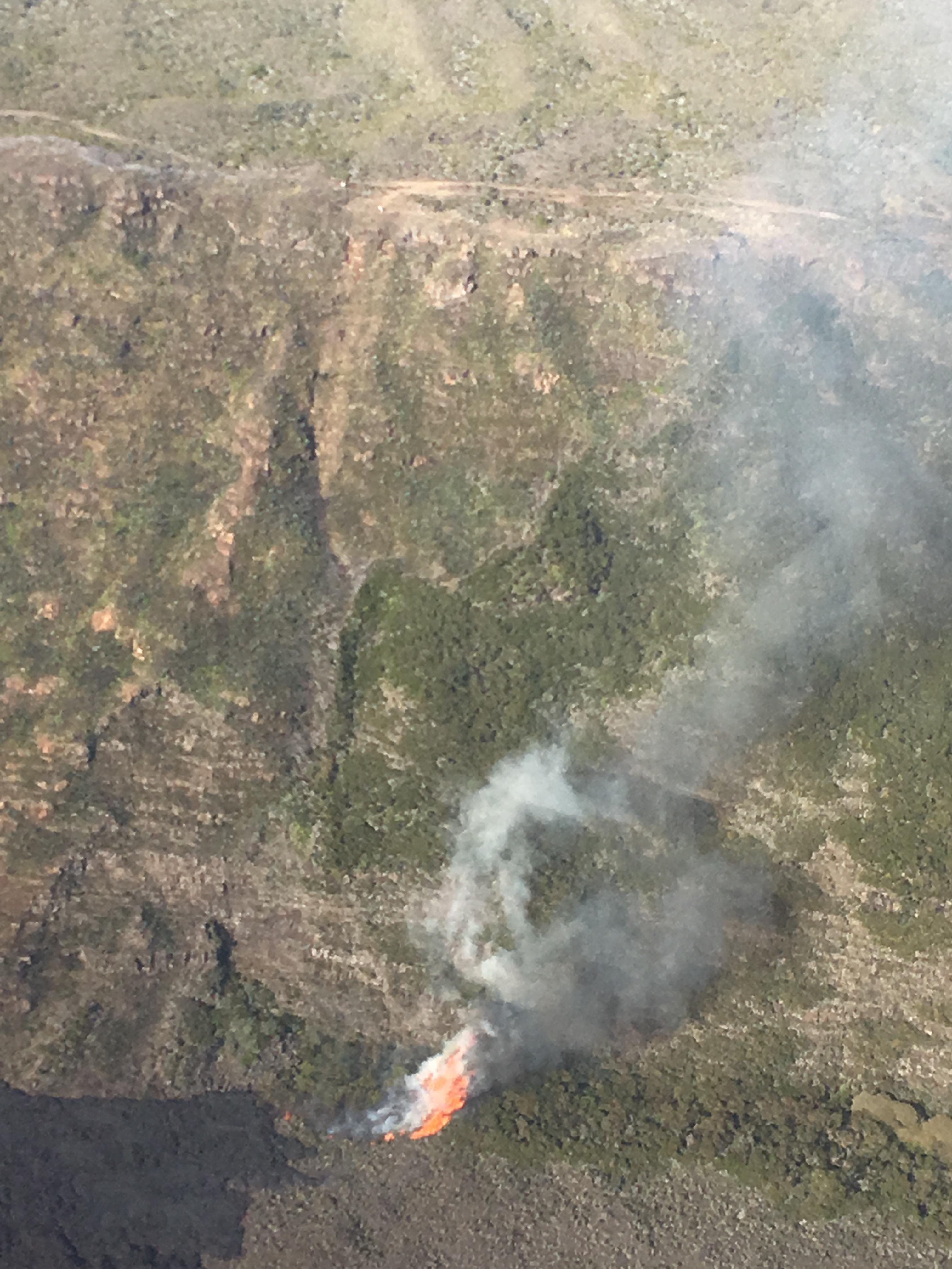 Volcan: Surveillance au pied du rempart après un incendie