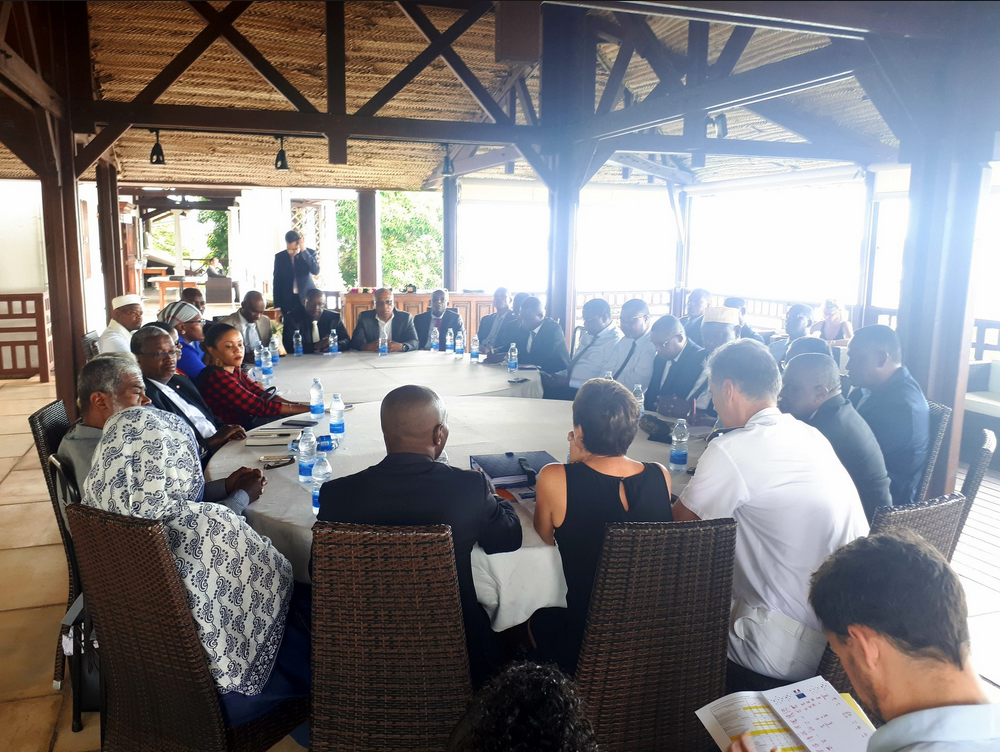Mayotte: Annick Girardin promet des annonces mardi