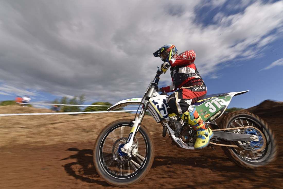 Retour en images sur le 6ème Motocross by MX Bras Panon