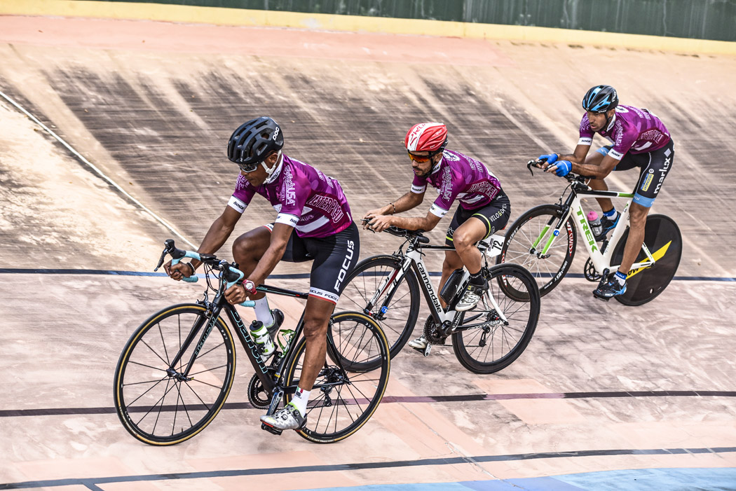 EN IMAGES: Prologue du tour cycliste 2018