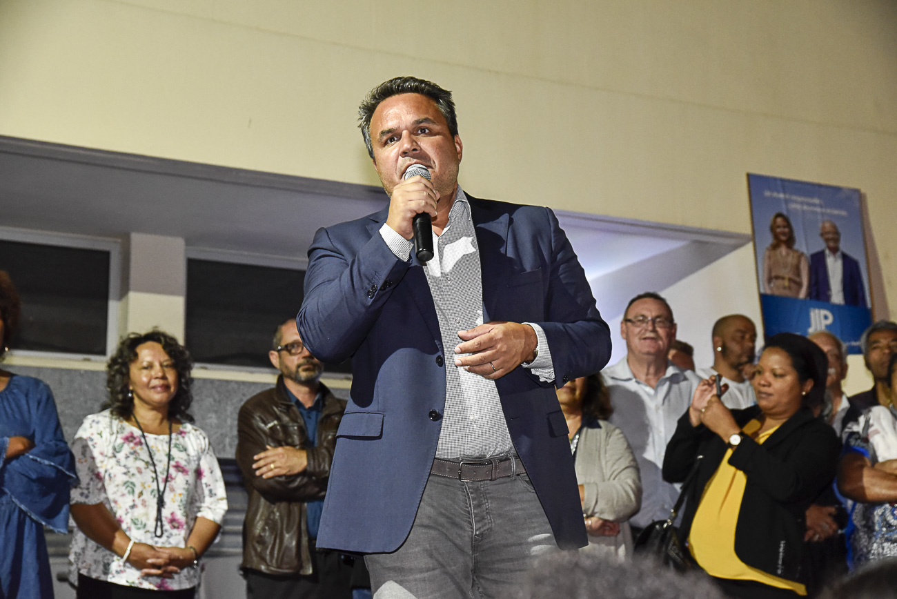 Grosse ferveur populaire pour le meeting de fin de campagne de Jean-Luc Poudroux