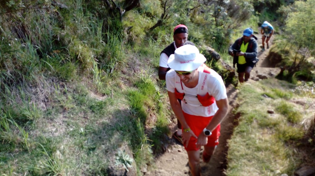 François D'Haene et Maxime Cazajou ne se quittent pas dans le col du Taïbit