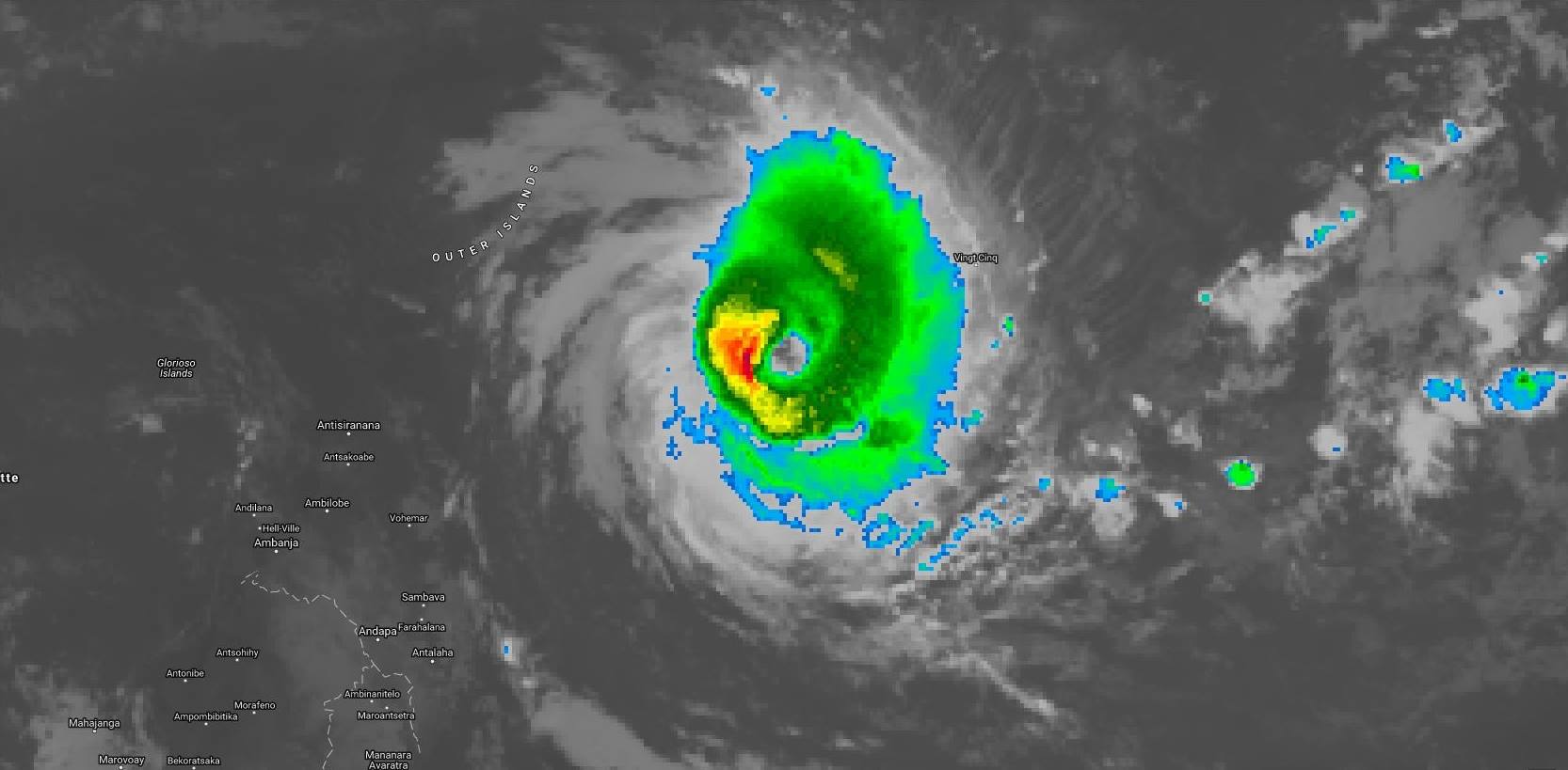 Météo JTWC de 8h : Alcide devient cyclone tropical intense avant de faire du sur-place