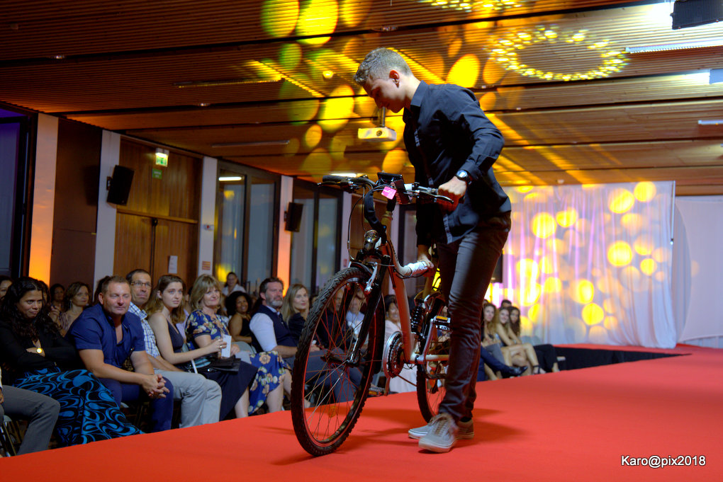 Fashion Show de l'ACH : Une vente aux enchères et un défilé de mode pour la bonne cause