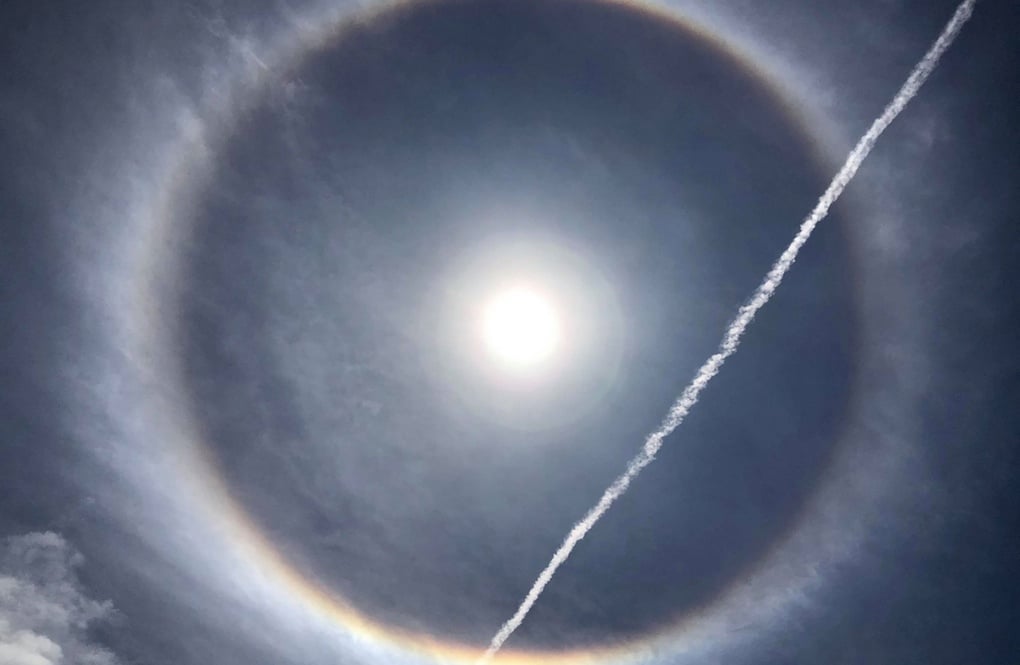Impressionnant halo autour du soleil
