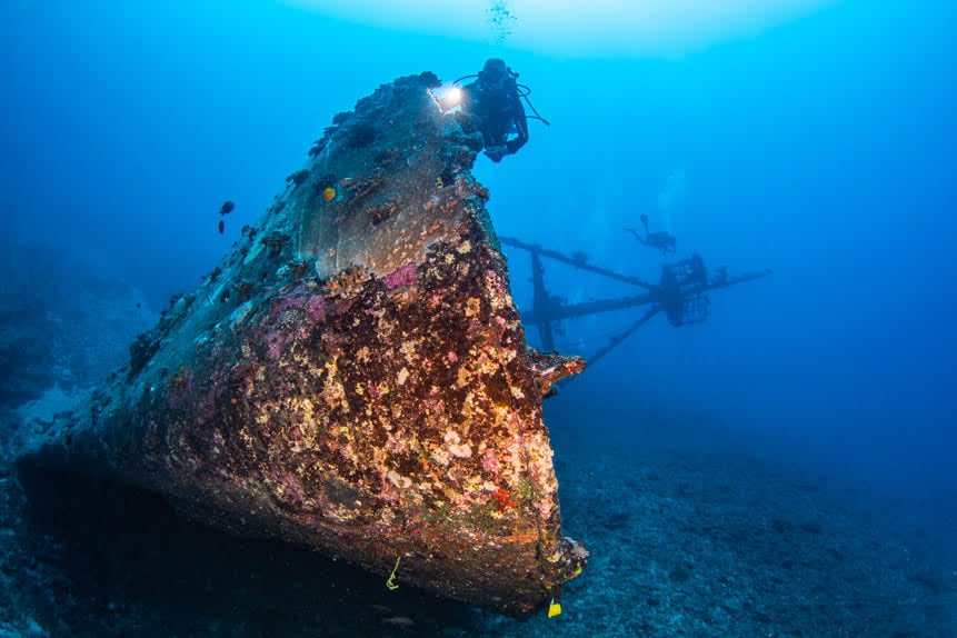 Des images sous-marines de l'épave du