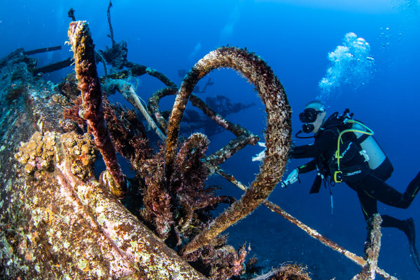 Des images sous-marines de l'épave du