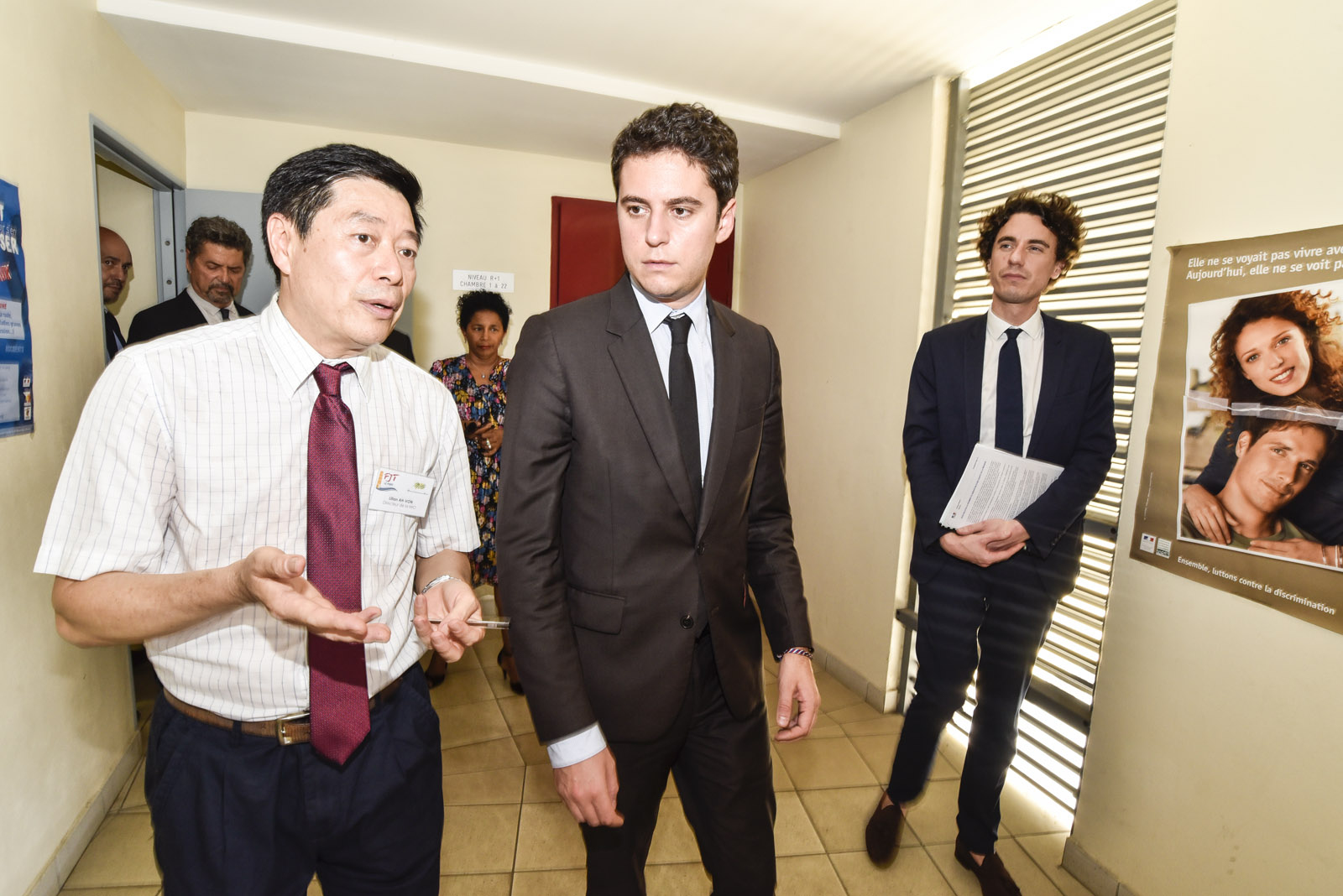 ? Le Port: Gabriel Attal a rencontré des jeunes travailleurs