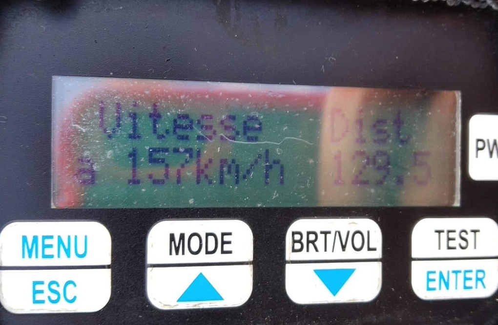 Etang-Salé : Un motard intercepté en excès de vitesse, ivre et sans permis