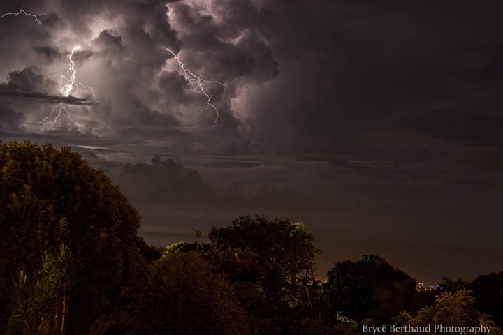 ? Orages: D'impressionnants éclairs dans le ciel cette nuit