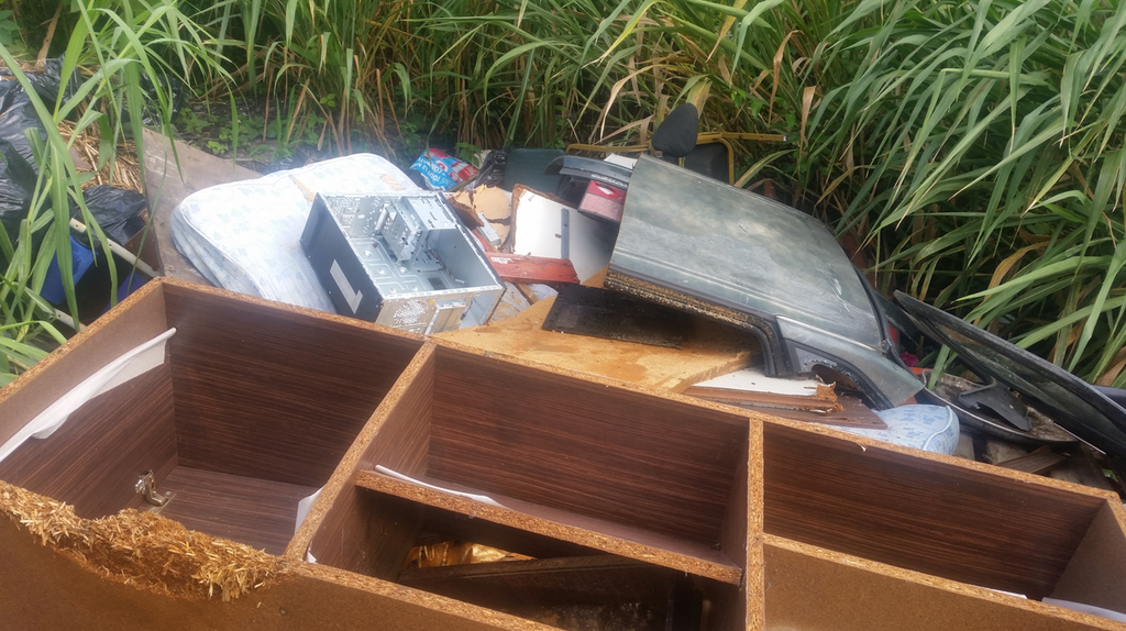 St-André: Des déchets laissés sur place depuis plusieurs mois, le cri du coeur d'un riverain