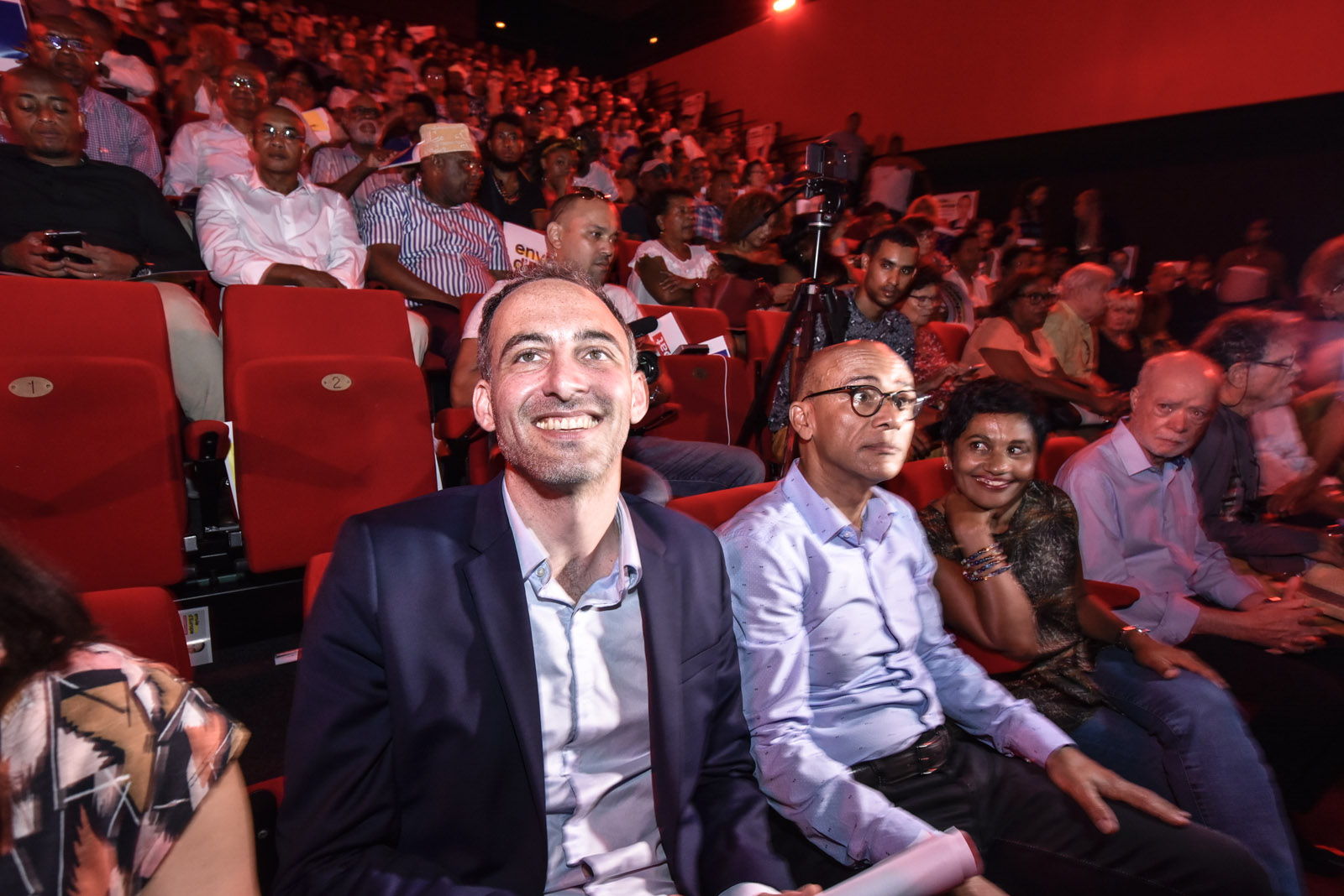 ? Raphaël Glucksmann en meeting à la Cité des Arts