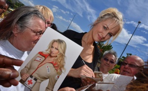 Retour en images sur la visite d'Adriana Karembeu