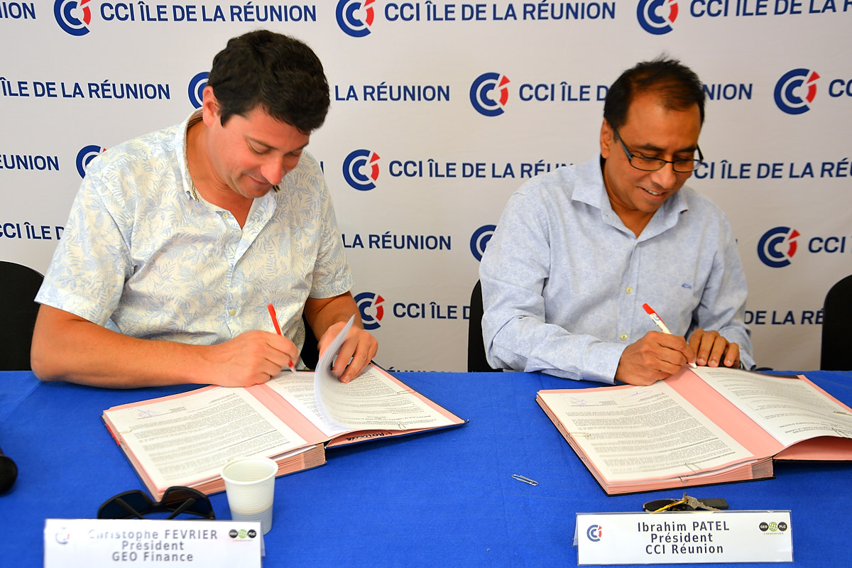 Signature de la convention entre la CCIR et la société Géo France Finances