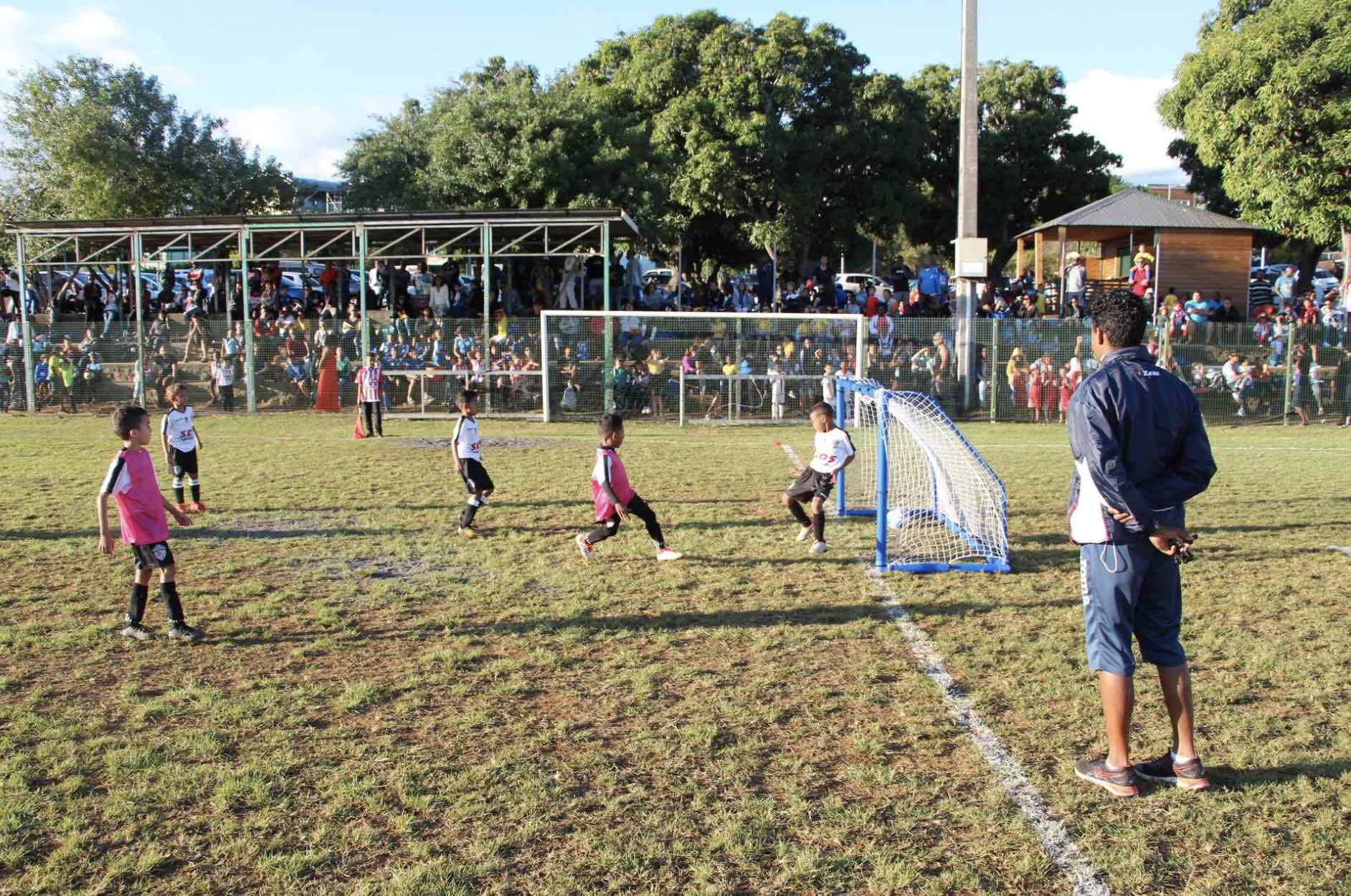 Les U7 s'affrontent dans la toute première édition de la Bambous'cup