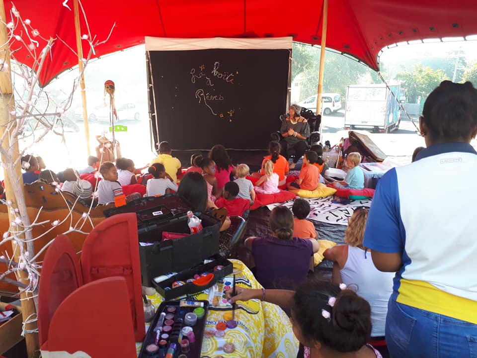 Un spectacle pour les enfants joué à Grande Fontaine