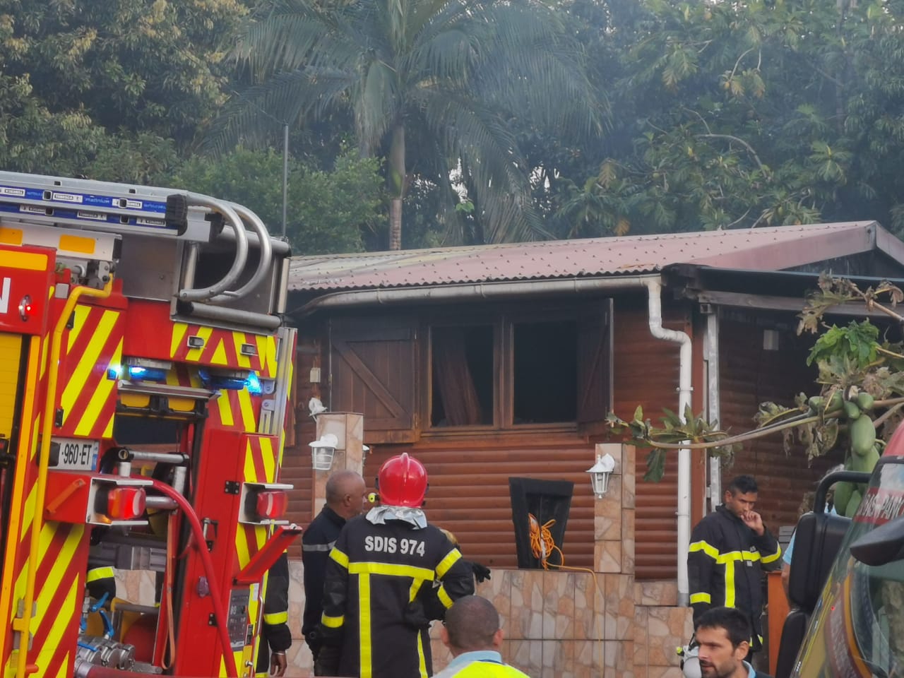 ??Incendie d'une maison à St-Benoit: Quatre personnes sont décédées